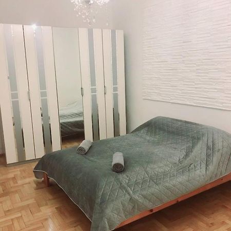 Happy Apartment In The Heart Of Budapest With 2 Rooms Eksteriør billede